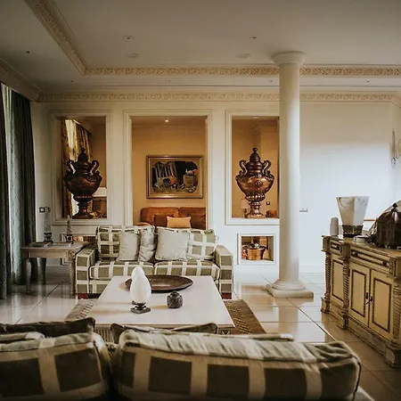 فيلة Luxury Golf King أرونا